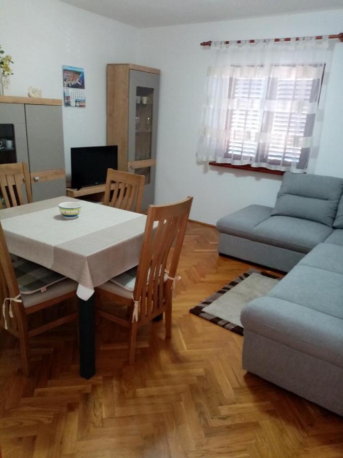 Park Apartman Pridraga Kültér fotó